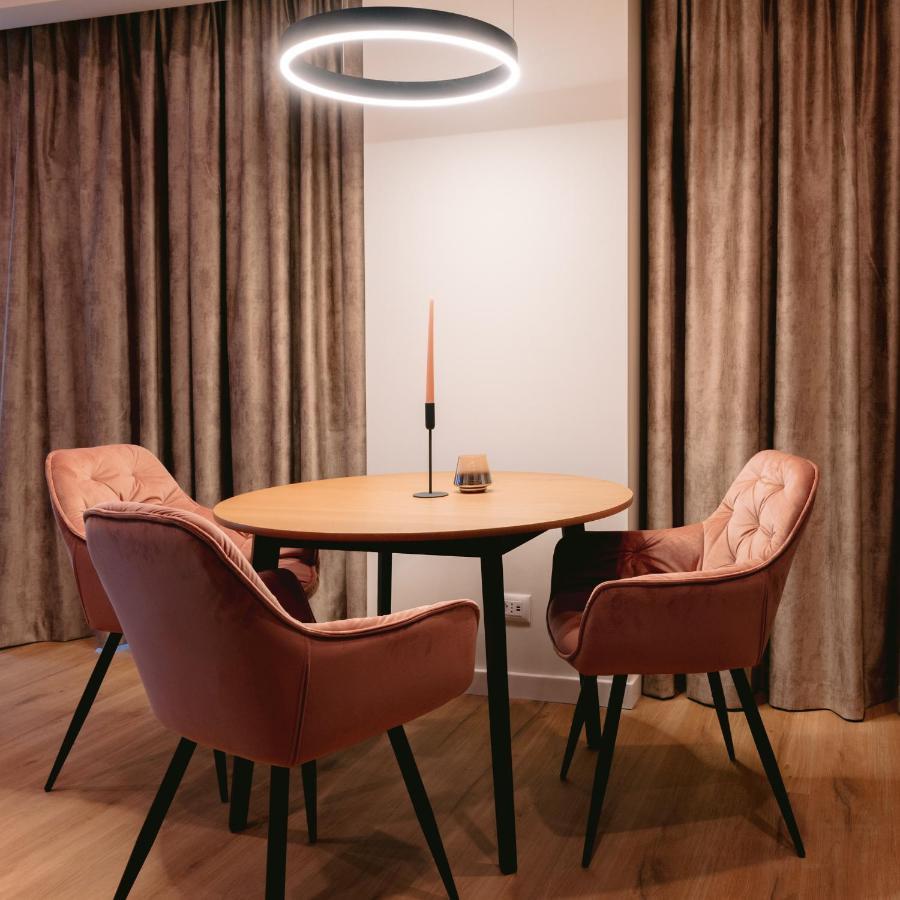 La Boheme Corbeanca - Partener Therme Ostratu Экстерьер фото